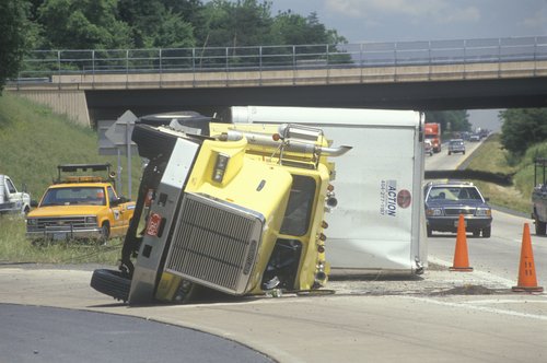 18 wheeler wrecked